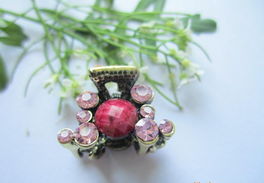 义乌饰品批发 三叶草花形复古色怪手夹，100元混批价格、厂家与产品详情